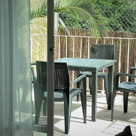 Appartement Solanas 1 *